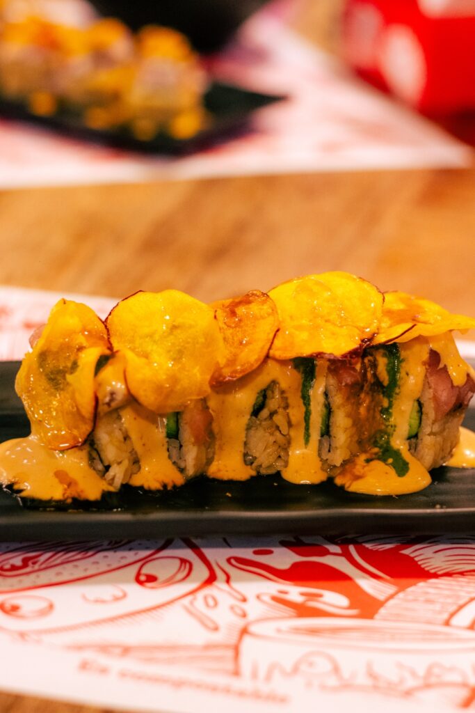 Arigato restaurante japonés de sushi en el MUT Santiago
