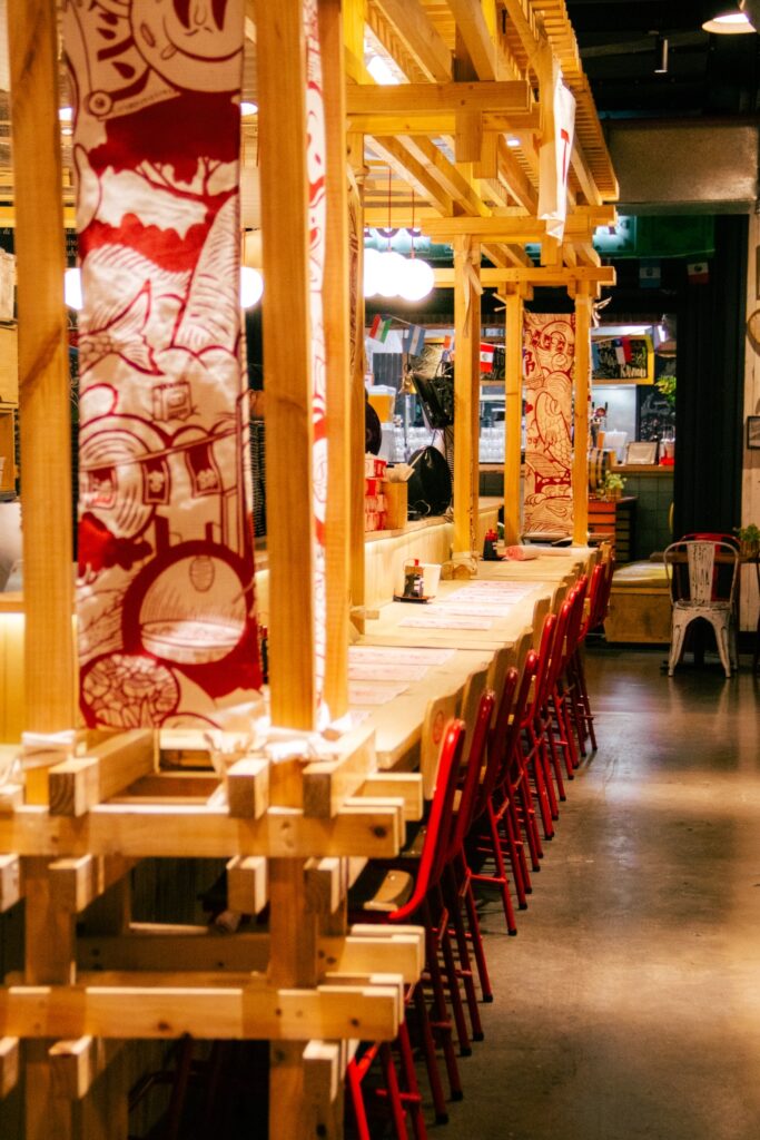 Arigato restaurante japonés de sushi en el MUT Santiago