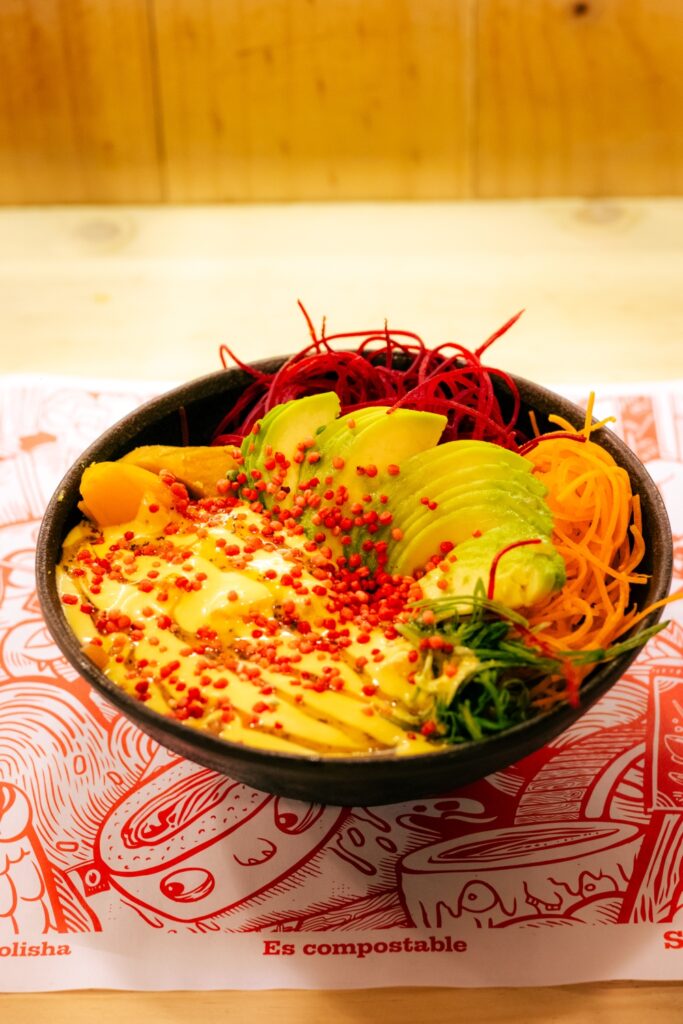 Arigato restaurante japonés de sushi en el MUT Santiago