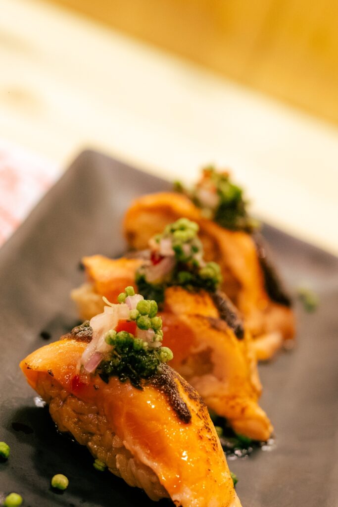 Arigato restaurante japonés de sushi en el MUT Santiago